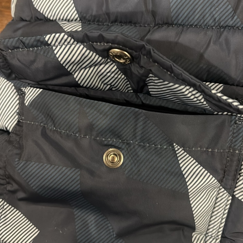 Puffer Coat with Hood - Picture 9 of 15